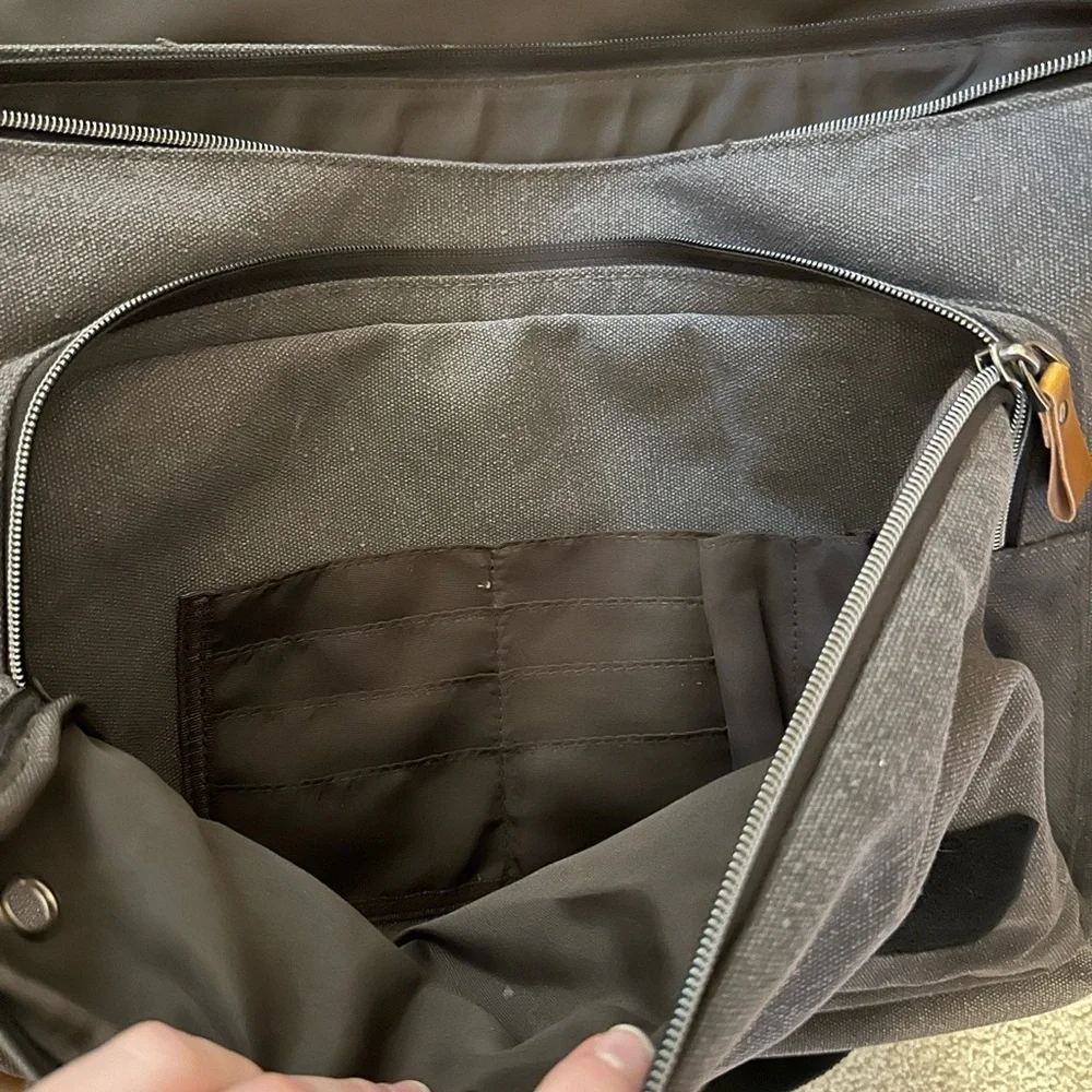 Esta Rer Laptop Satchel
